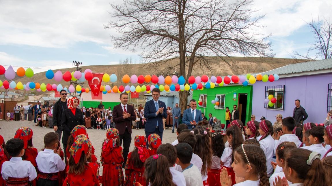 23 NİSAN ULUSAL EGEMENLİK VE ÇOCUK BAYRAMI ÇOŞKUYLA KUTLANDI